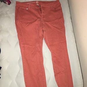 I’m selling jeans👍🏽